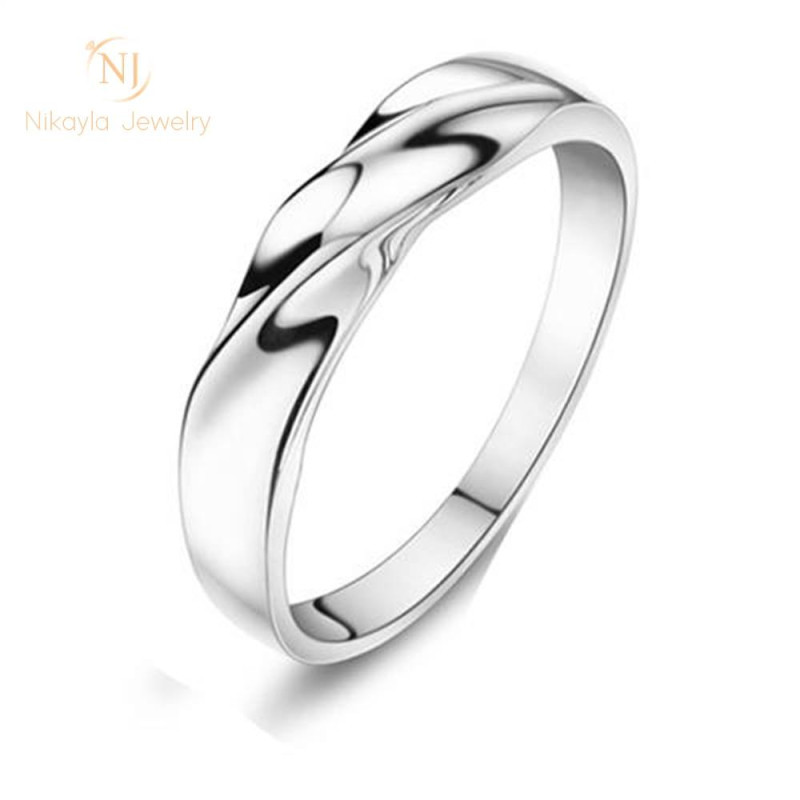 Nikayla Rings - The Classical Rolling Kayla