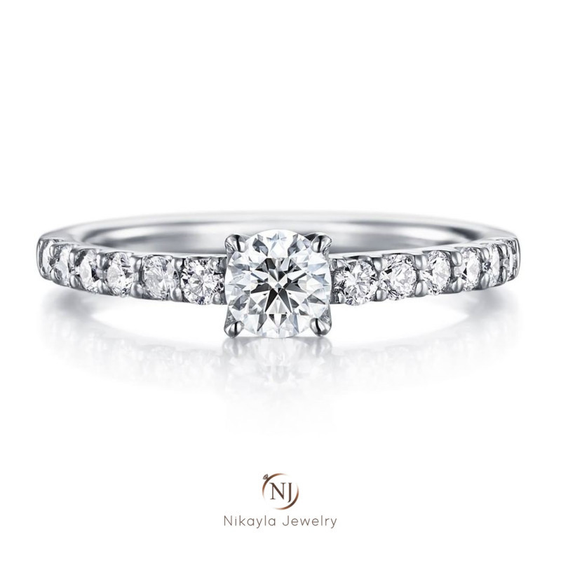 Nikayla Solitaire Full D Luxuries