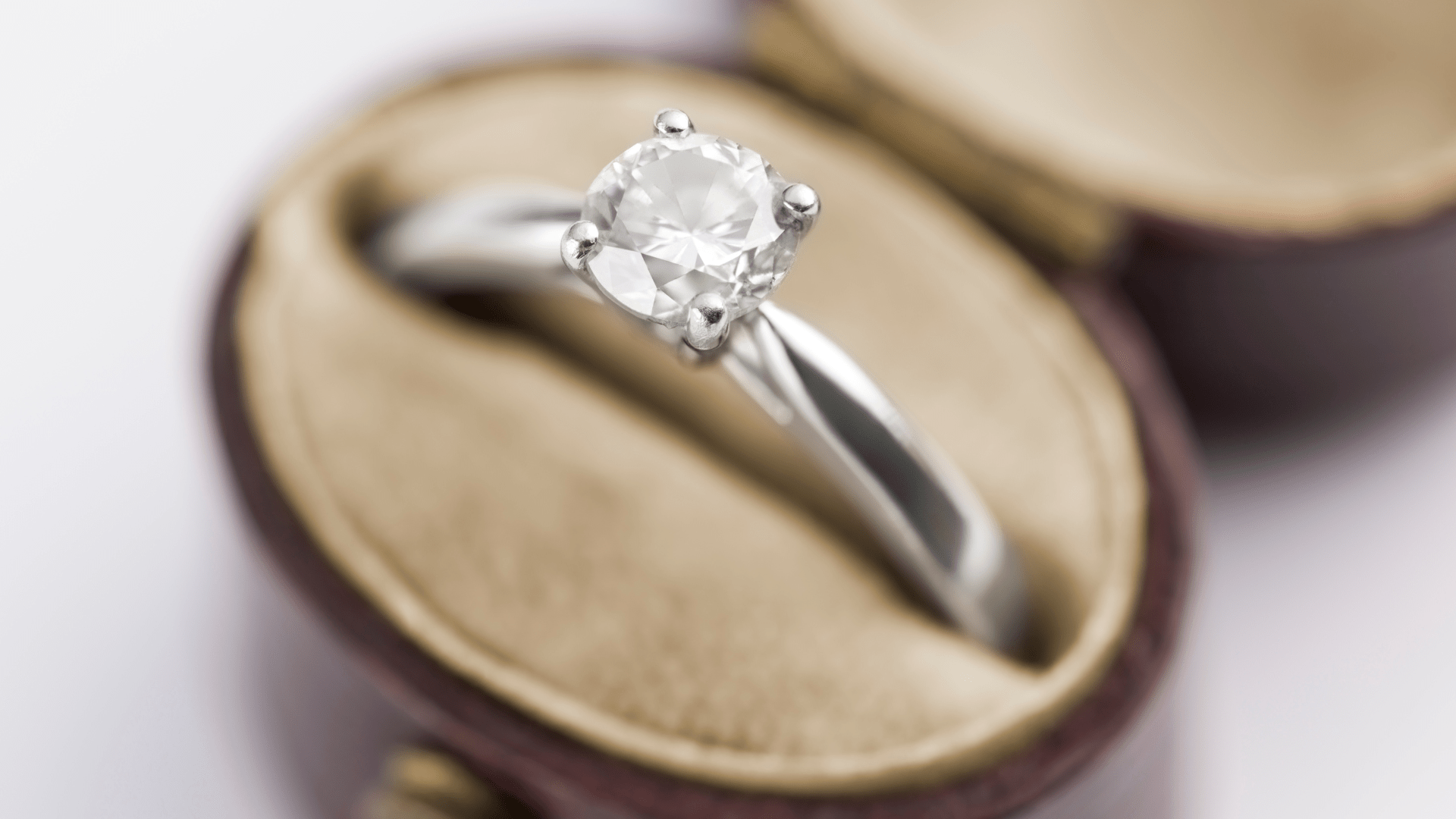 Tiga Desain Cincin yang Tidak Lekang Waktu